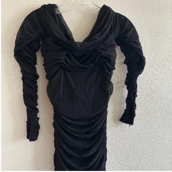 House Of CB Anais Off The Shoulder Long Sleeve Ruched Midi Dress Black - Picture 6 of 10